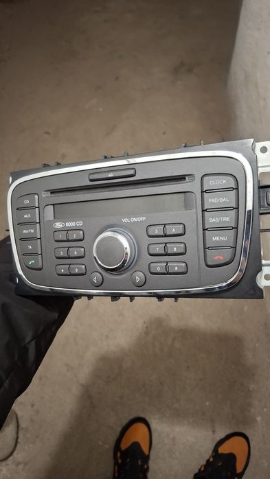 Radio / CD Ford Focus 2 Original ( 2007 /2011 ) Functional  !!!