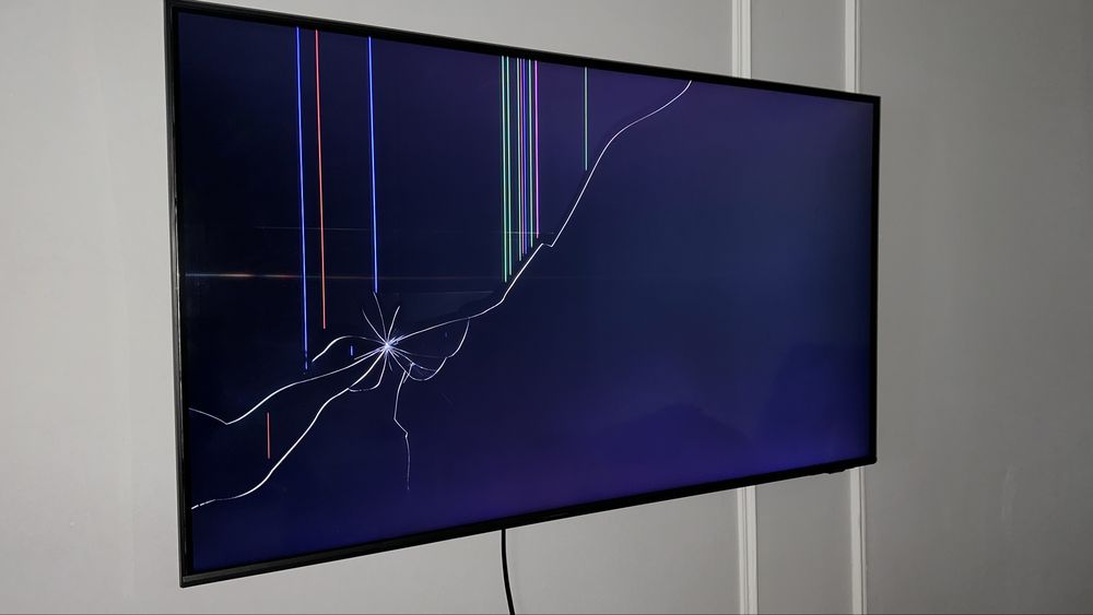 Samsung QLED 43” QE43Q60BAU — нерабочий экран