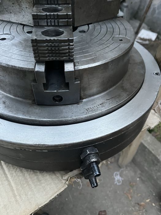 Универсал 250 мм хидравличен