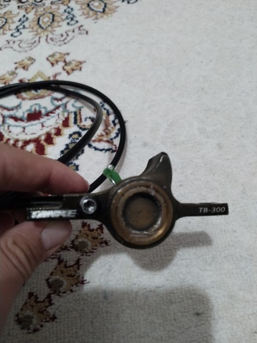 Продам гидру задннию торг