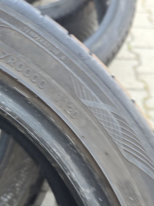 225 45 17 vredestein