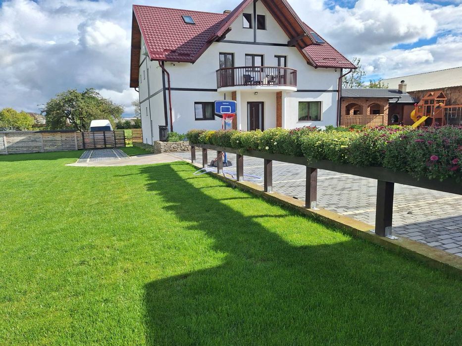 vand pensiune gura humorului