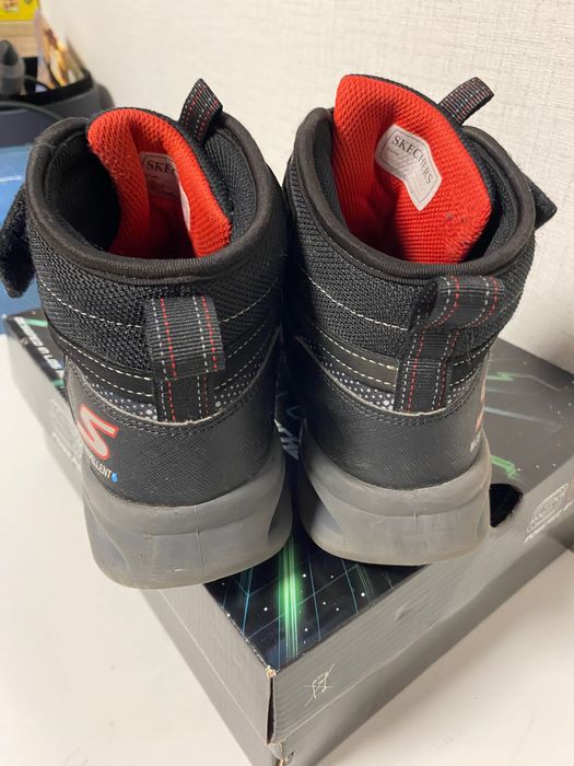 Детски боти Skechers за момче, 35 номер