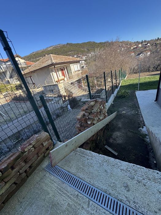 Къща в Добрич, област-гр.Балчик площ 190 цена 198000