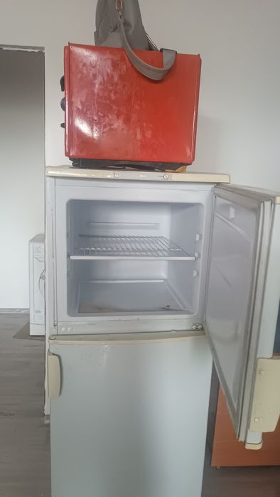 Холодильник Бирюса