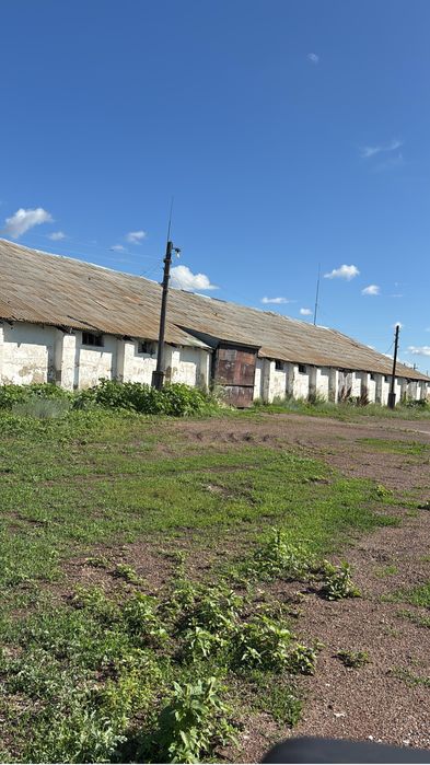 Три склада в село Переметное