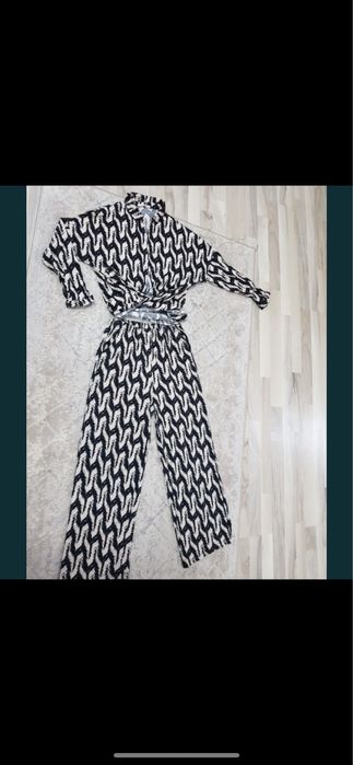 Двойка,  костюмы