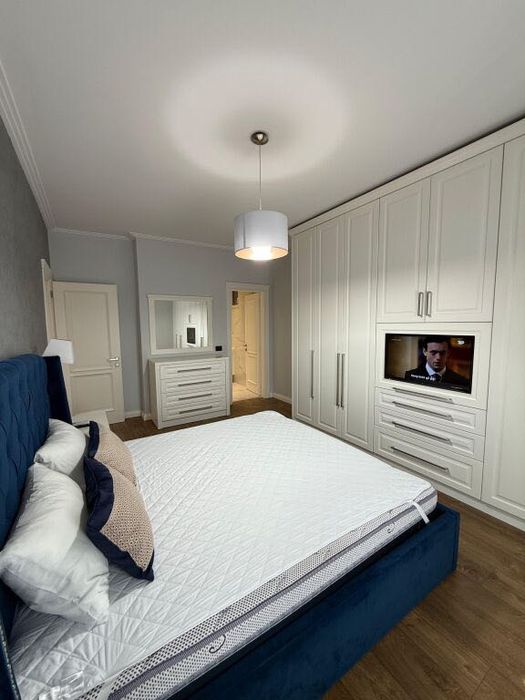 Продава се Двустаен апартамент в София, Борово - 69 кв.м за 1130 €/кв.м - Снимка #2