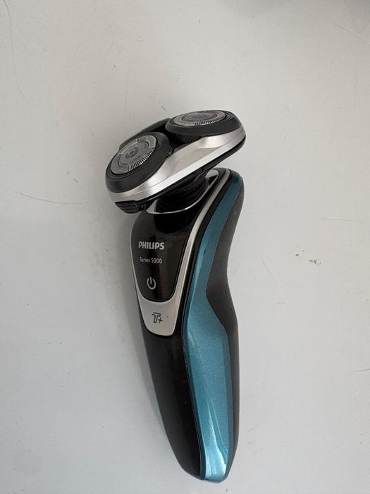 Philips series 5000 электрическая бритыа