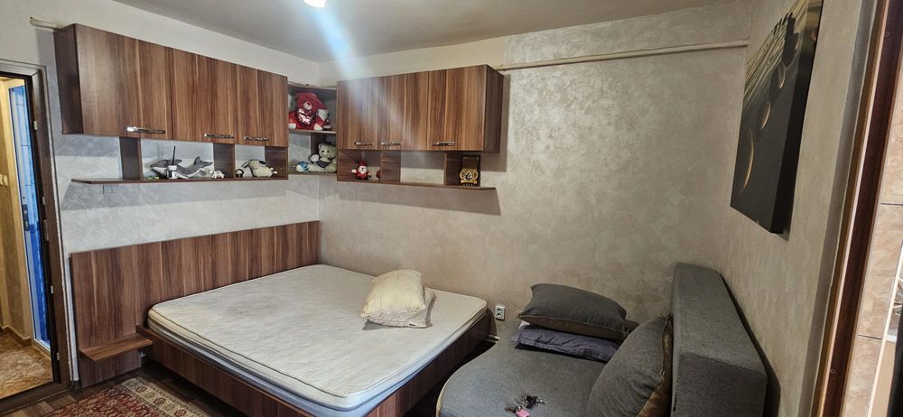 Inchiriez garsoniera