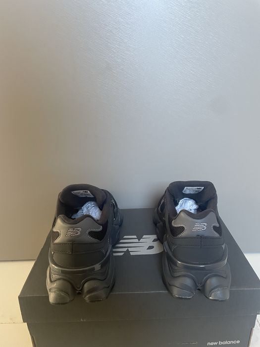 New Balance 9060 negru noi marimea 36