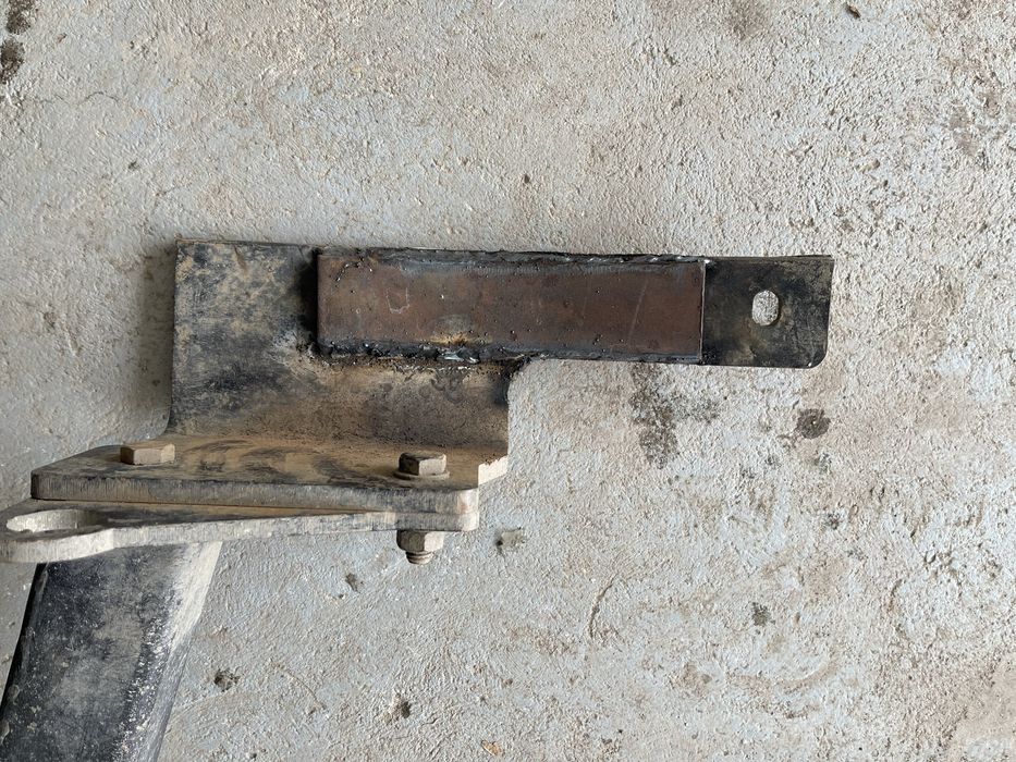 Фаркоп на ланд крузер