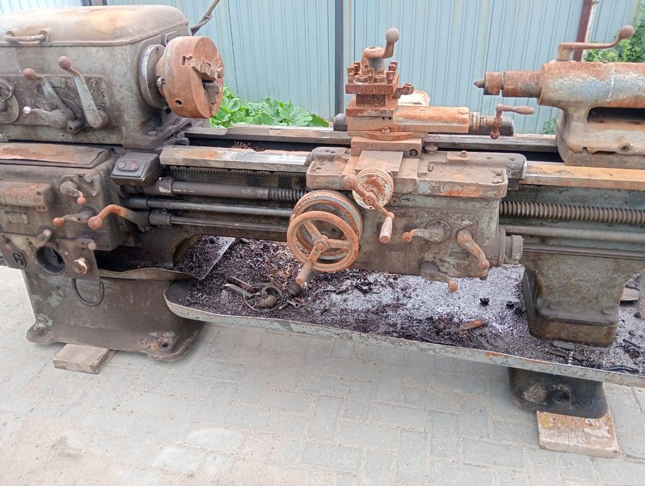 Продам токарный станок