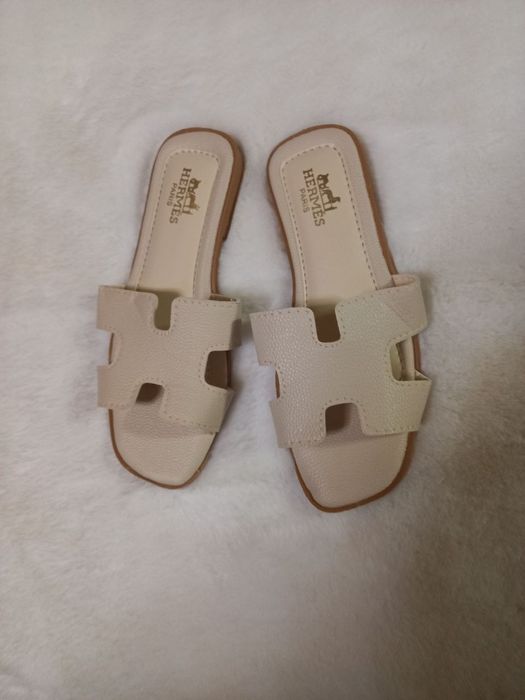 Papuci damă Hermes, vin in cutie proprie