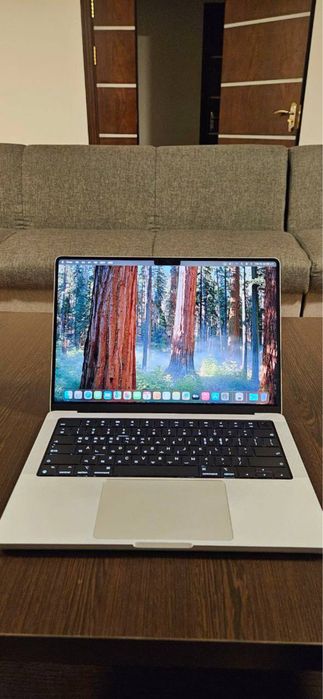 Macbook pro m2 pro 16GB 512GB