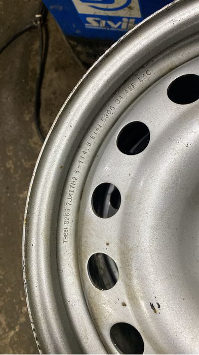 Продам диски камри ниссан р17