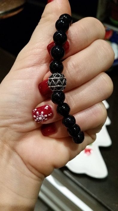 Гривни от естествен камък