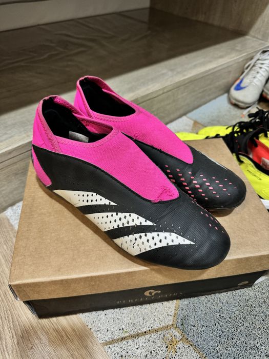 Продам детские кроссовки Adidas