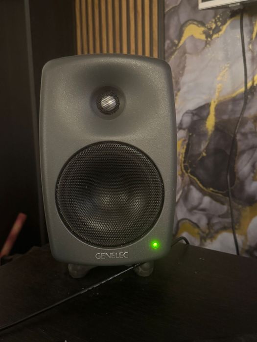 Студийнные колонки Genelec 8330