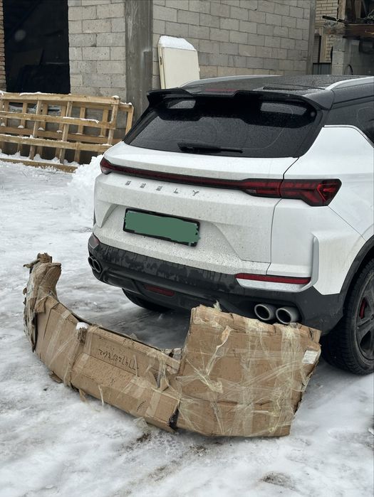 Задний бампер Geely Coolray