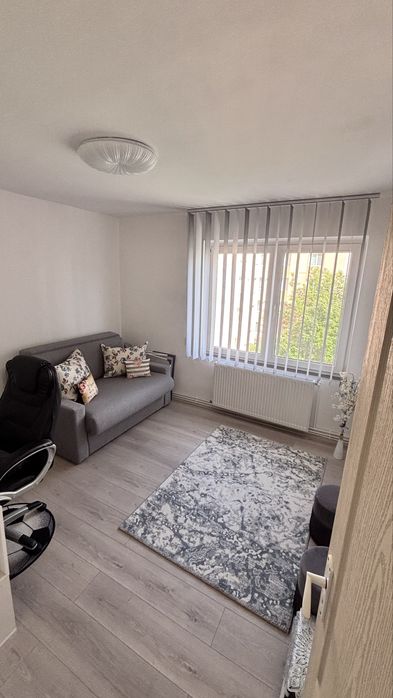 Vand urgent apartament 2 camere