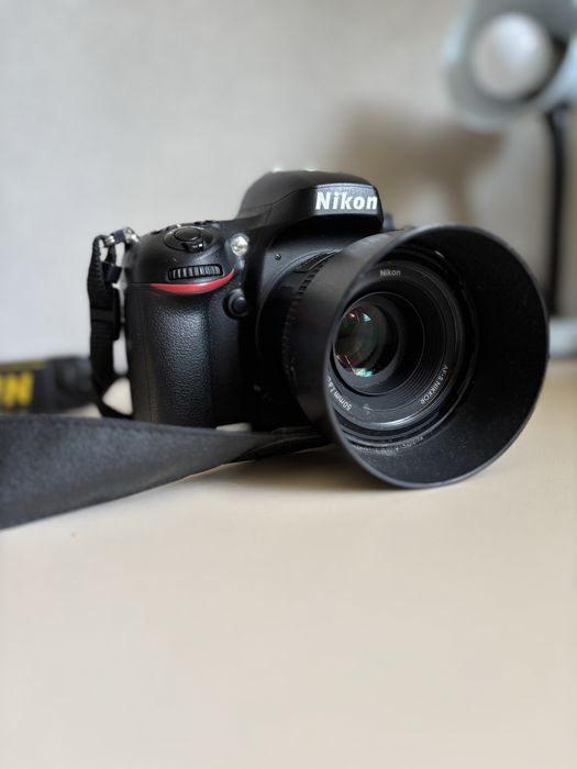 Професионален фото апарат NIKON D610
