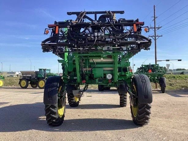 Опрыскиватель John Deere 4830