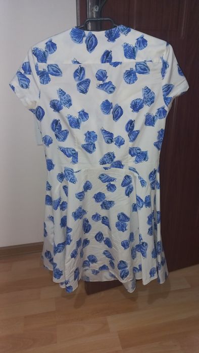 Рокля с миди на ZARA