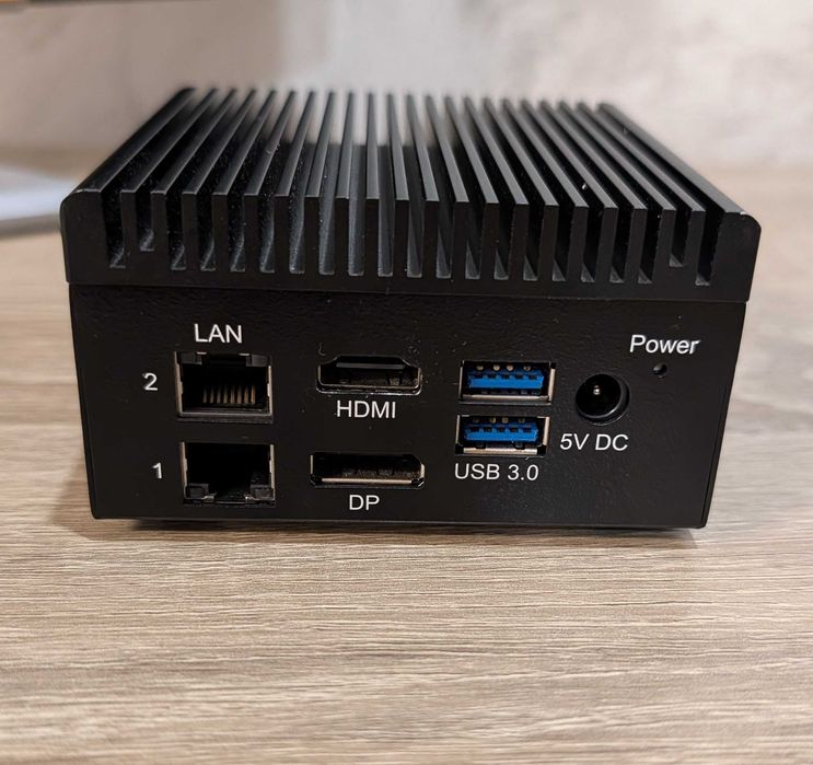Mini PC/Gateway Industrial UP Squared (UP²) 8GB RAM Wi-Fi & modem GSM