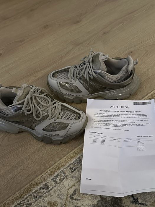 Balenciaga track 42