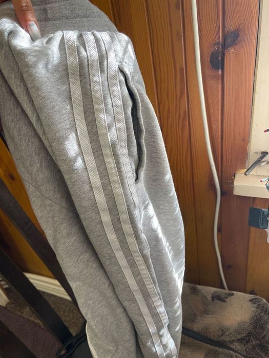 Дамски анцунг Адидас