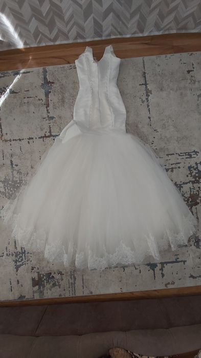 Свадебное платье на худенькую девушку.