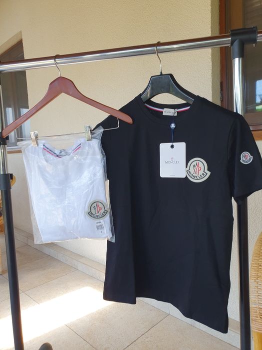 Vând tricou mărimea M