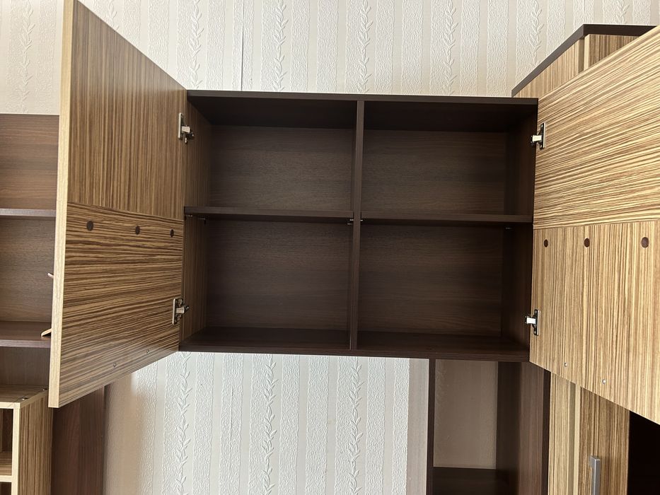 Шкаф для гостиной