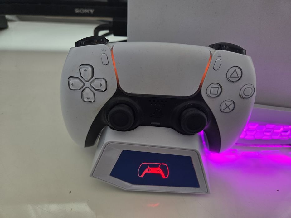 Sony Playstation 5/Ps5  + слушалки и стойка
