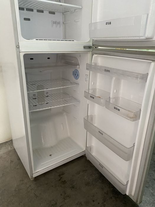 Продается холодильник б/у рабочий