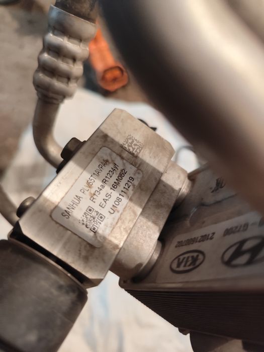 Кондензатор Hyundai Ionig 2021 Electric