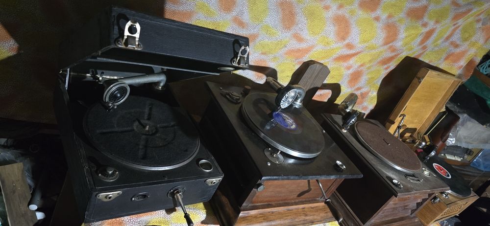 Radio, ceas, obiecte de colectie