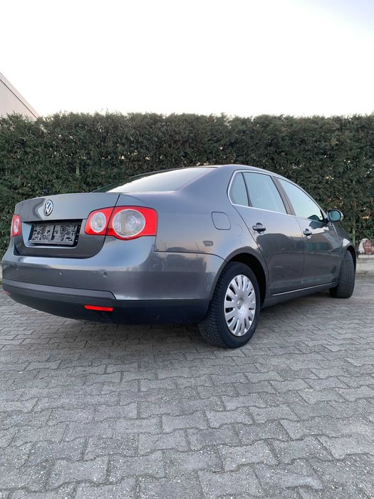 Primul propietar VW Jetta Facelift 2009/10 Confortline Dotat 1.6 MPI