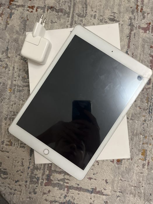 ipad 7th generation и ноутбук Asus