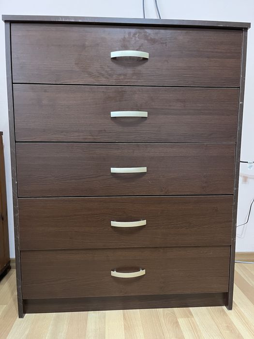 Гардероб и скрин - 100 евро