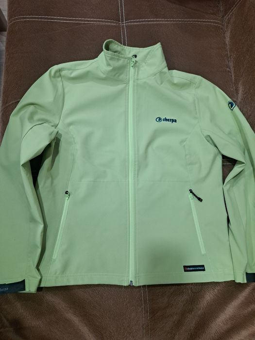 Дамски ски екипи