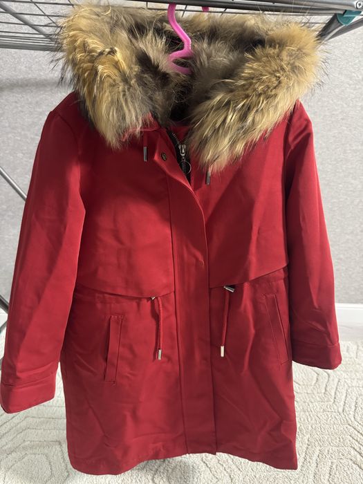 Продаётся зимняя парка для девочки в отличном состоянии