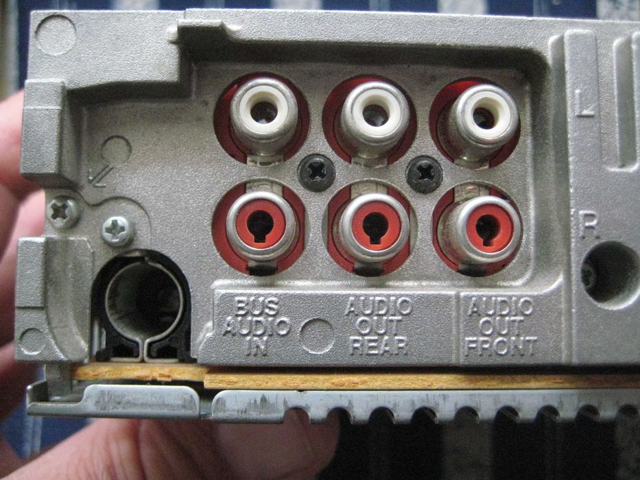 Продавам Sony CDX-F5550 50WХ4