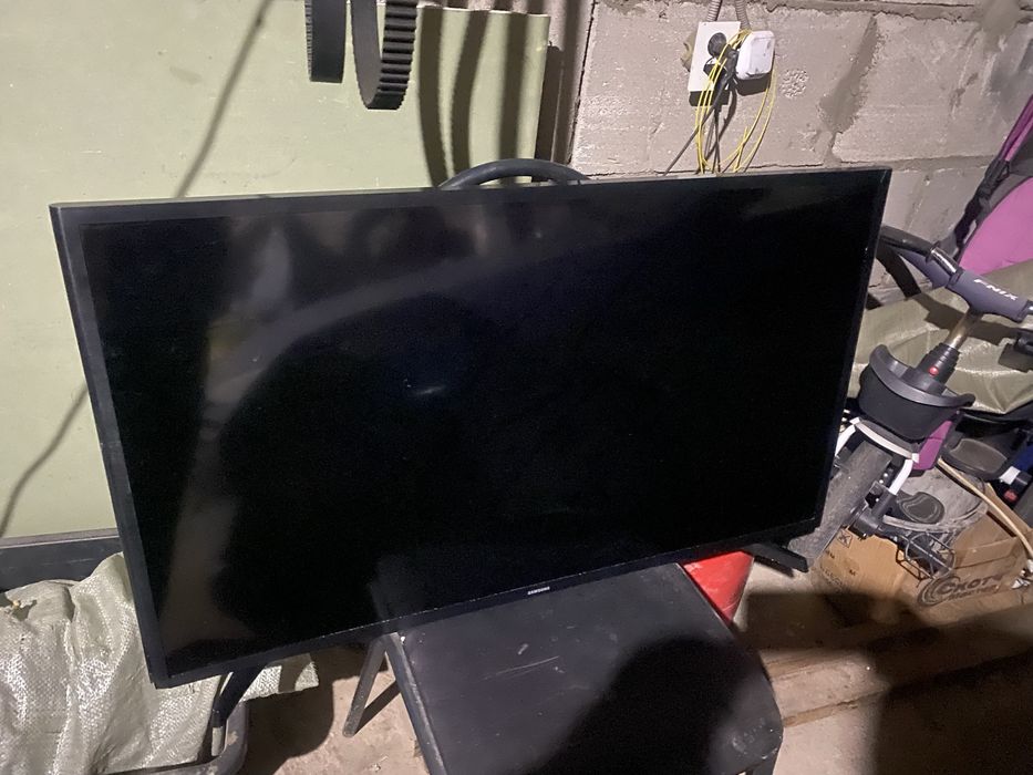 Продам телевизор “Самсунг”