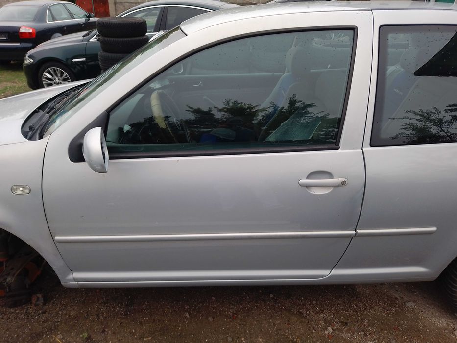 Врата лява за Фолксваген голф 4