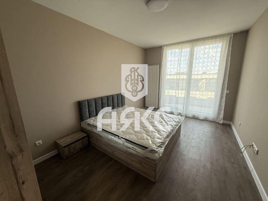 Дава се под наем Тристаен апартамент в София, Студентски град - 126 кв.м за 1020 € - Снимка #5