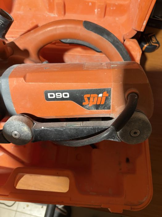 Spit d90 masina de canelat/slituit