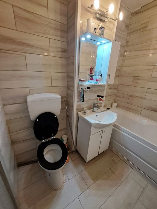 Apartament 3 camere bulevardul oituz  Onesti