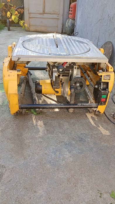 DeWalt , mașină de tăiat